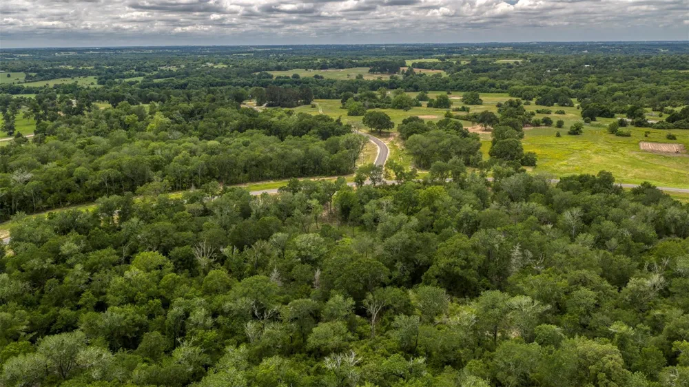 2 Millwood Trail Brenham, TX 77833