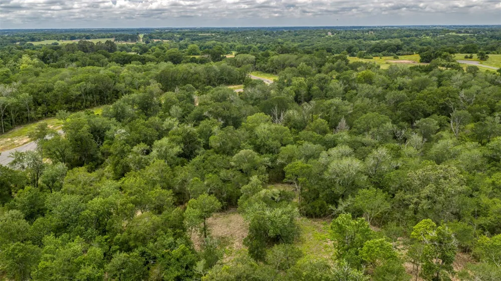 2 Millwood Trail Brenham, TX 77833
