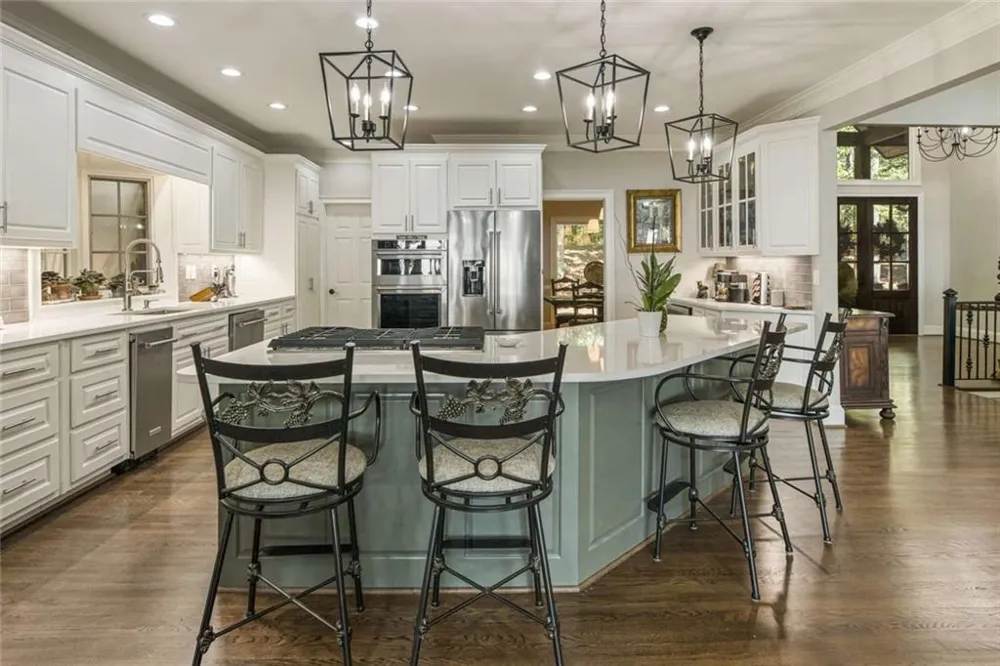912 Mcelroy Mountain Drive Big Canoe, GA 30143