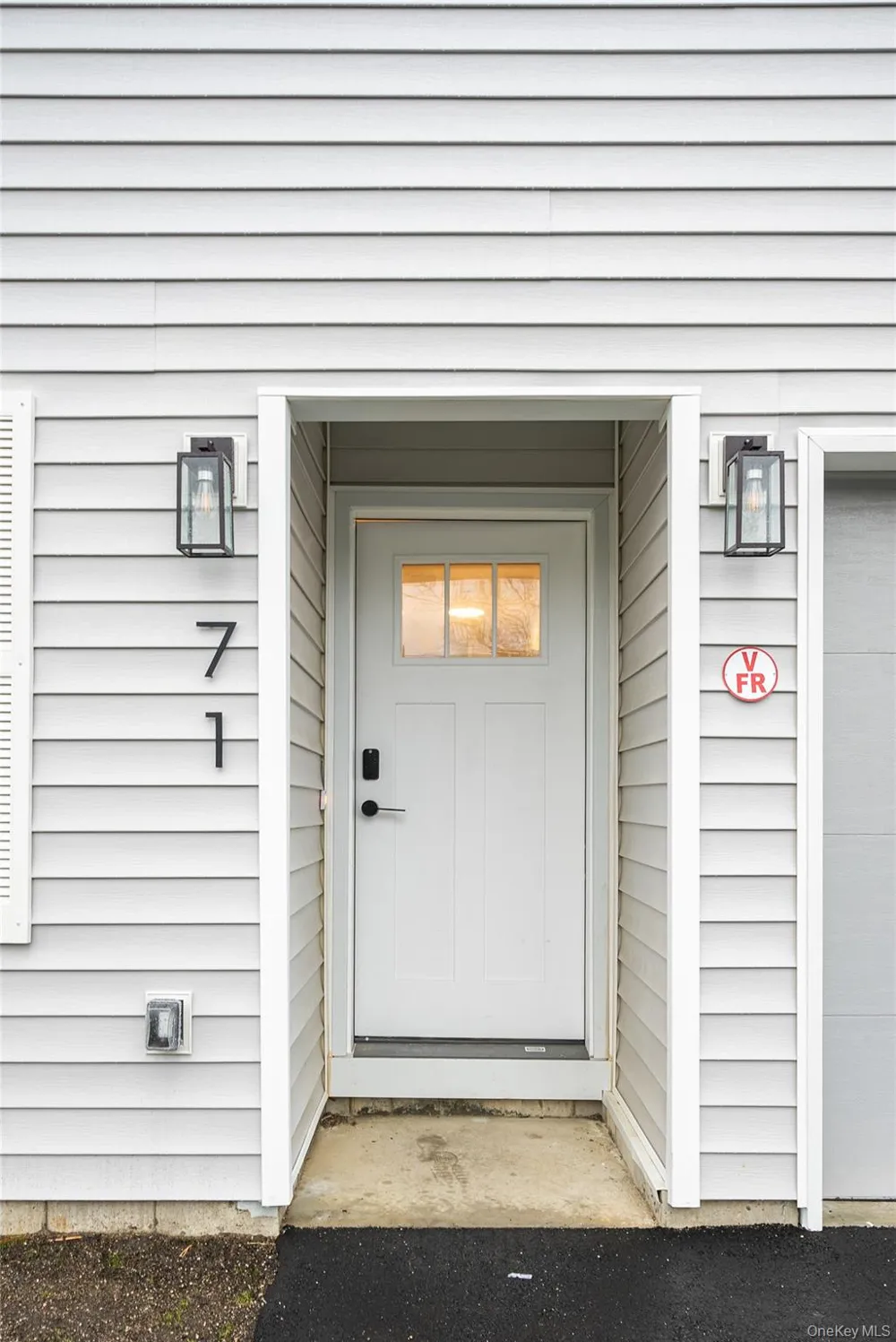 53 Judith Drive Coram, NY 11727