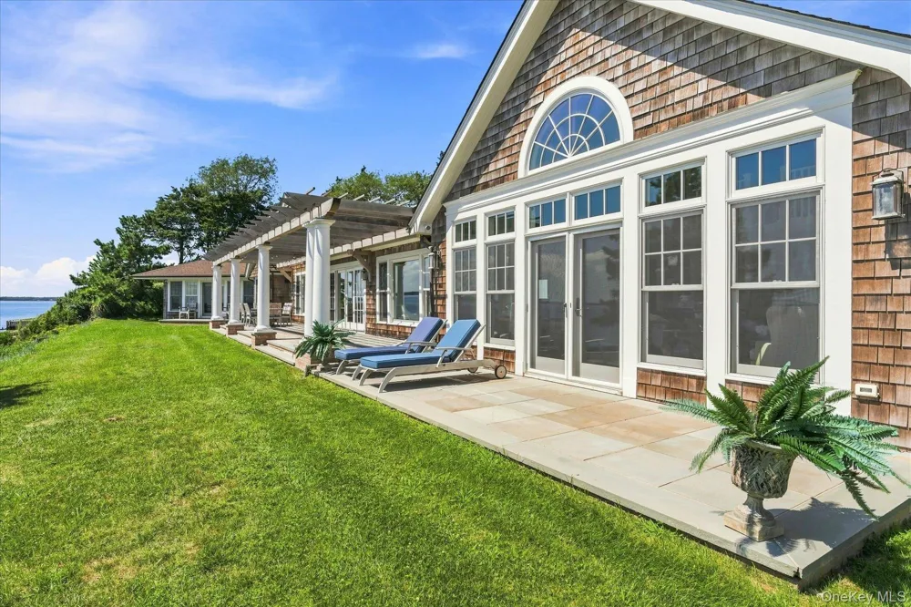 920 Cedar Point Drive E Southold, NY 11971