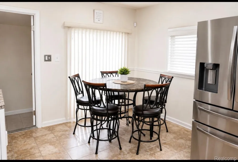 26536 Palmer Boulevard Madison Heights City, MI 48071