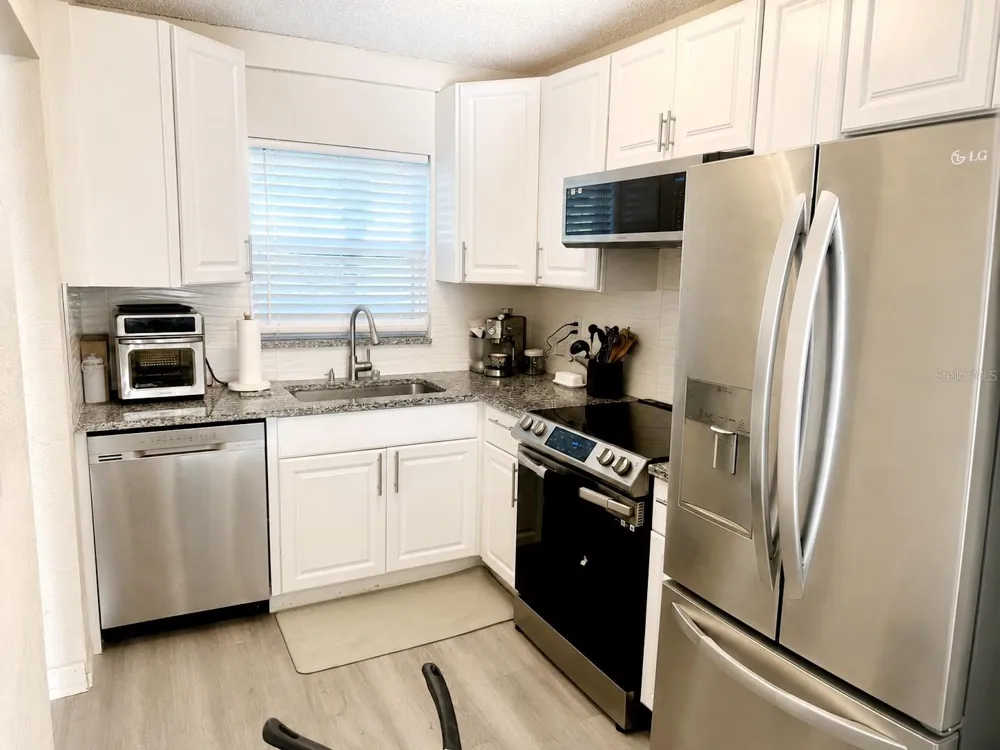 2864 SOMERSET PARK DRIVE #2864 Tampa, FL 33613