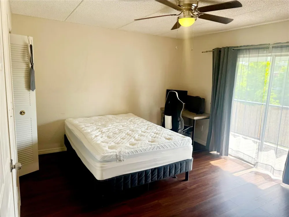 2864 SOMERSET PARK DRIVE #2864 Tampa, FL 33613
