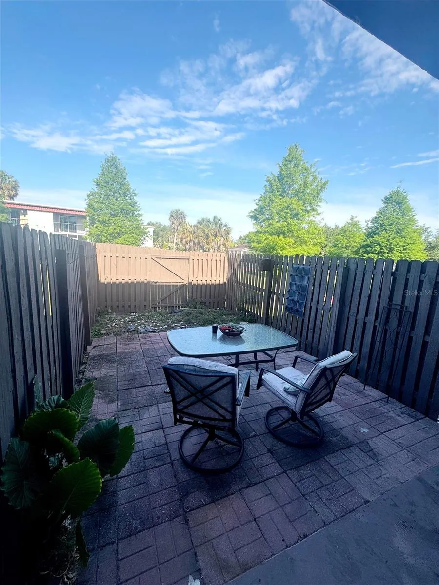 2864 SOMERSET PARK DRIVE #2864 Tampa, FL 33613