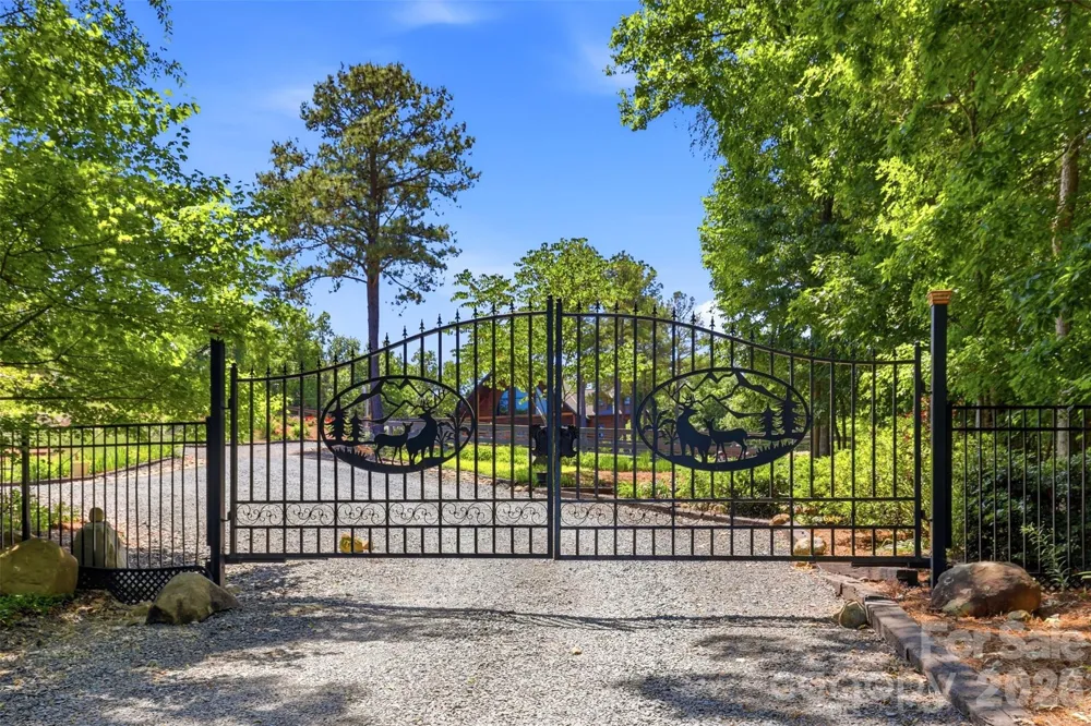 416 Lake Shore Drive Norwood, NC 28128