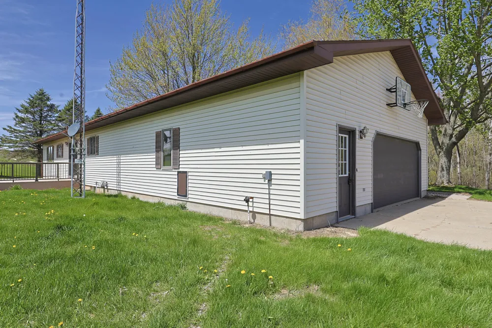 7480 E 5 Mile Road Goodwell Township, MI 49349