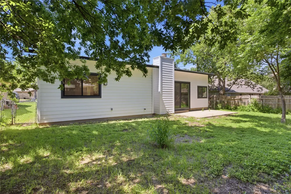 2110 Magazine Street Austin, TX 78727