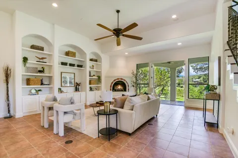 831 Southriver Road