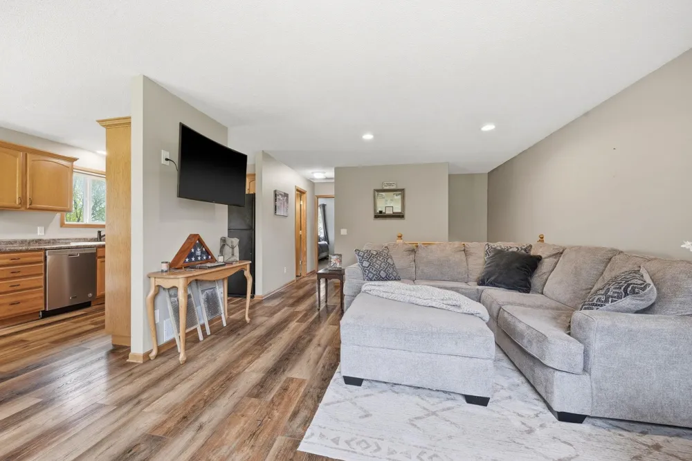 104 Century Lane Silver Lake, MN 55381