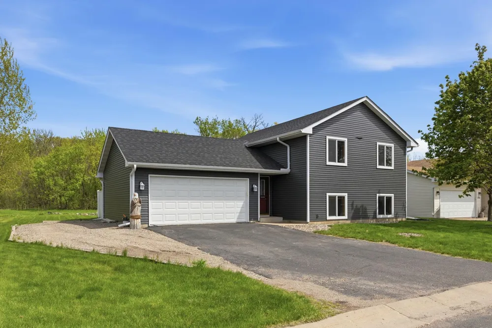 104 Century Lane Silver Lake, MN 55381