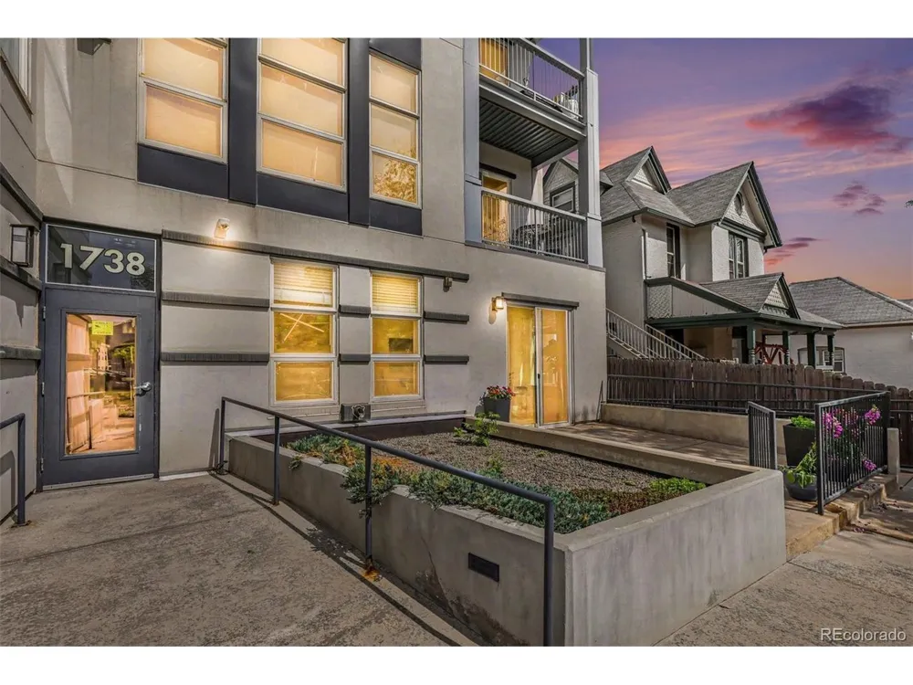 1738 Franklin Street #1A