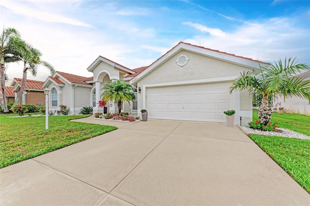 7327 38TH COURT EAST Sarasota, FL 34243
