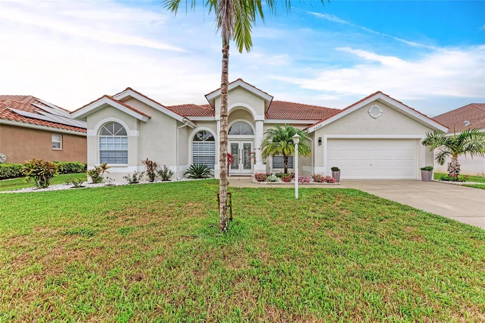 7327 38TH COURT EAST Sarasota, FL 34243