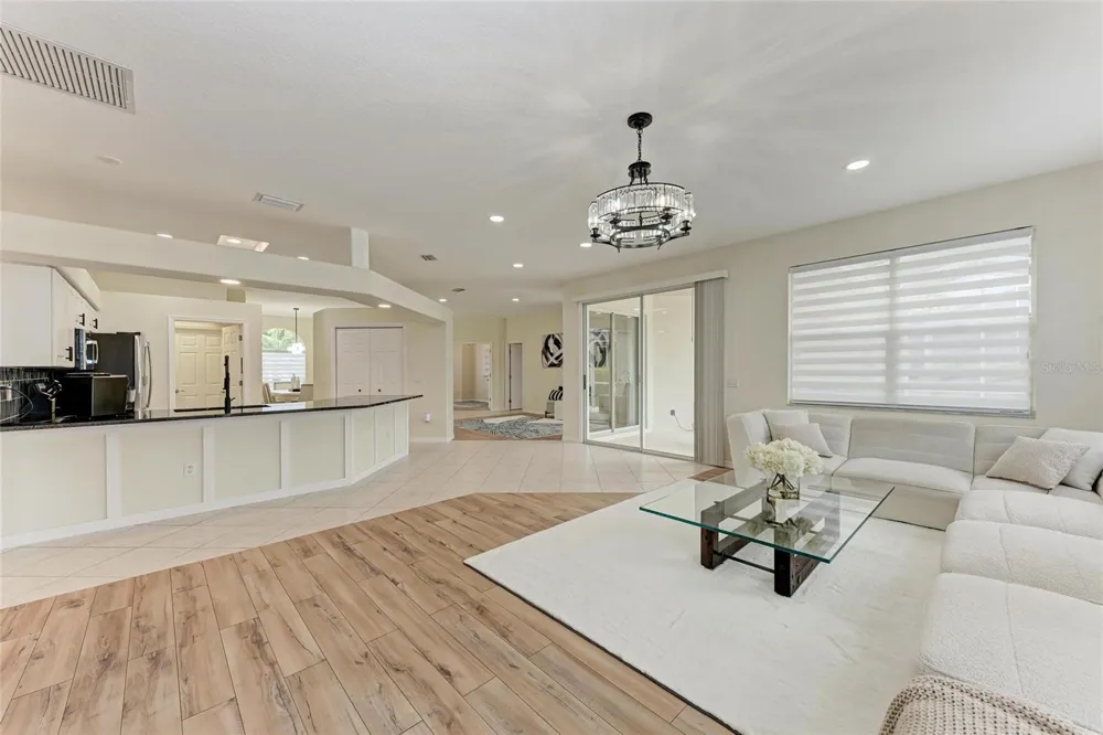 7327 38TH COURT EAST Sarasota, FL 34243