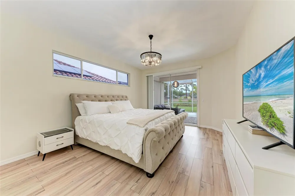 7327 38TH COURT EAST Sarasota, FL 34243
