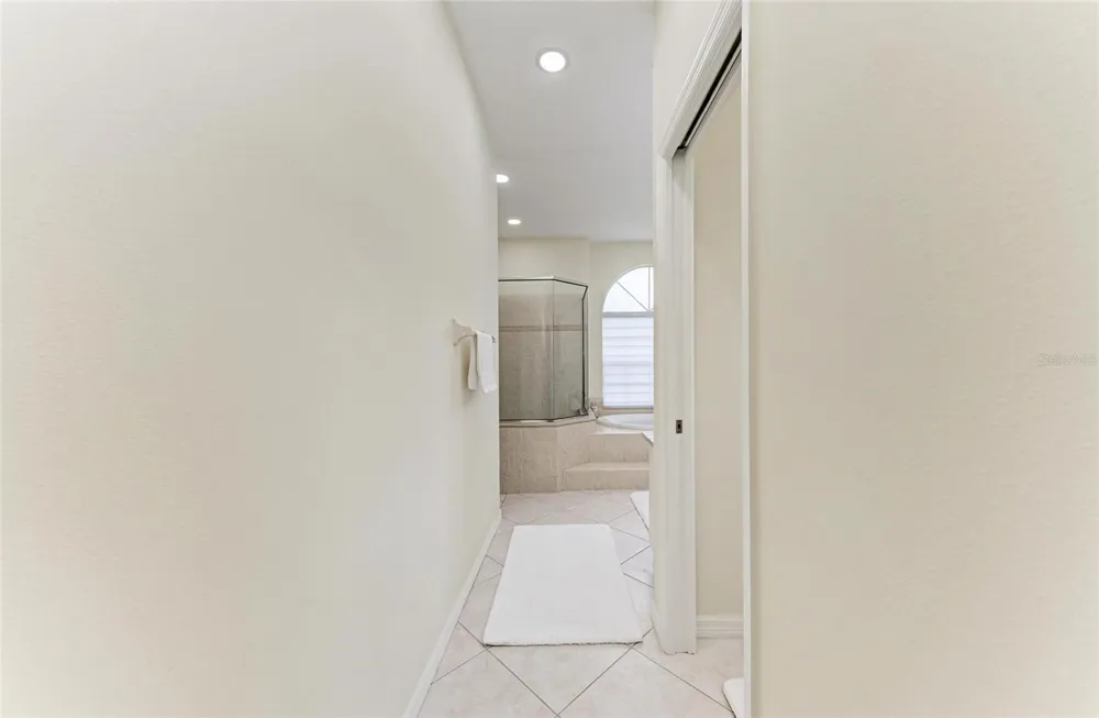 7327 38TH COURT EAST Sarasota, FL 34243