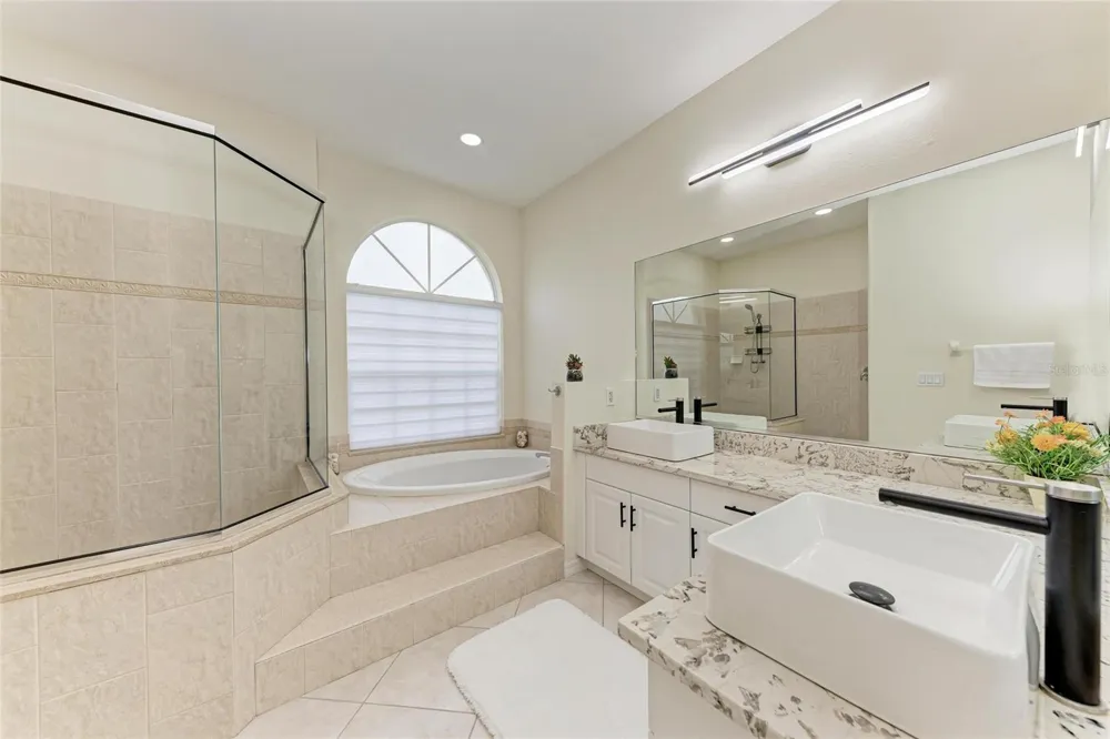7327 38TH COURT EAST Sarasota, FL 34243
