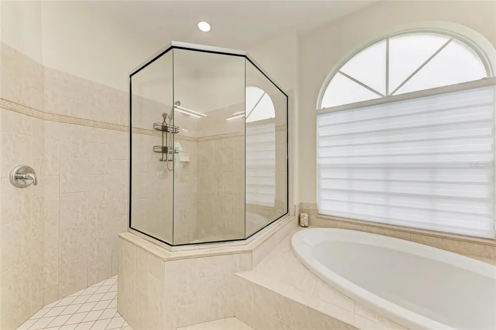 7327 38TH COURT EAST Sarasota, FL 34243