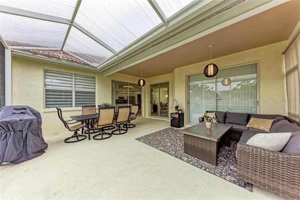 7327 38TH COURT EAST Sarasota, FL 34243