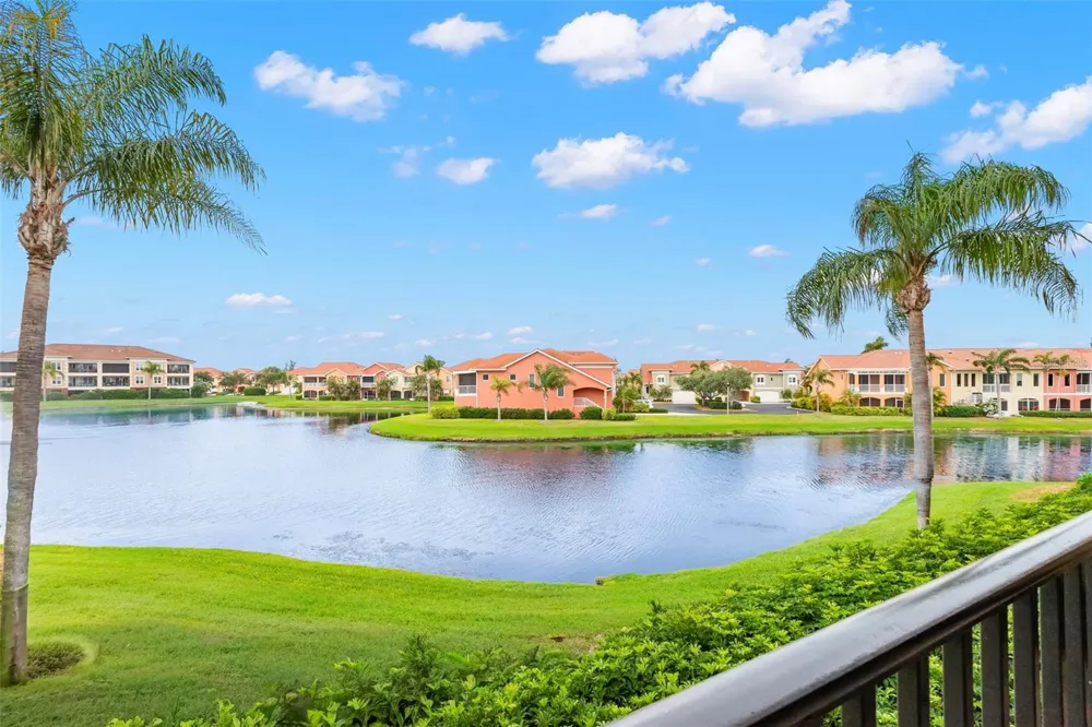 6 ACADEMY WAY S #221 St Petersburg, FL 33711