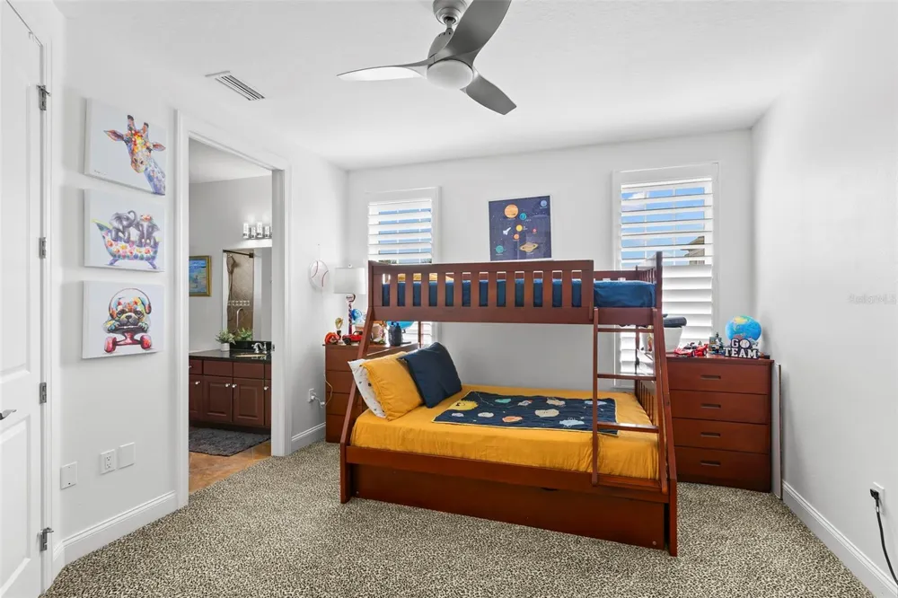 6 ACADEMY WAY S #221 St Petersburg, FL 33711