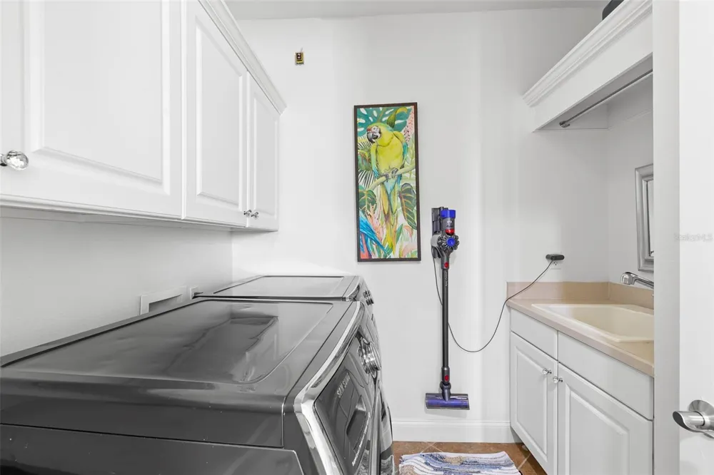 6 ACADEMY WAY S #221 St Petersburg, FL 33711