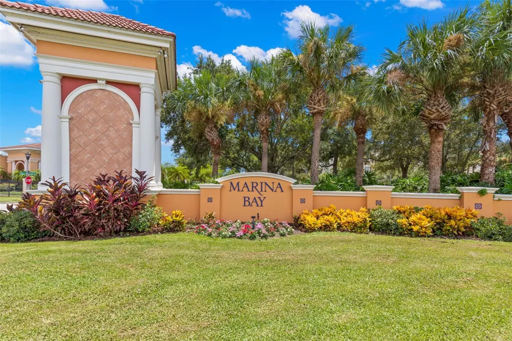 6 ACADEMY WAY S #221 St Petersburg, FL 33711