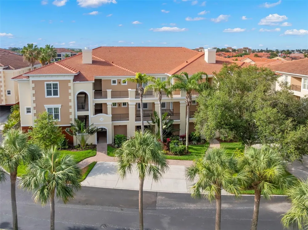 6 ACADEMY WAY S #221 St Petersburg, FL 33711