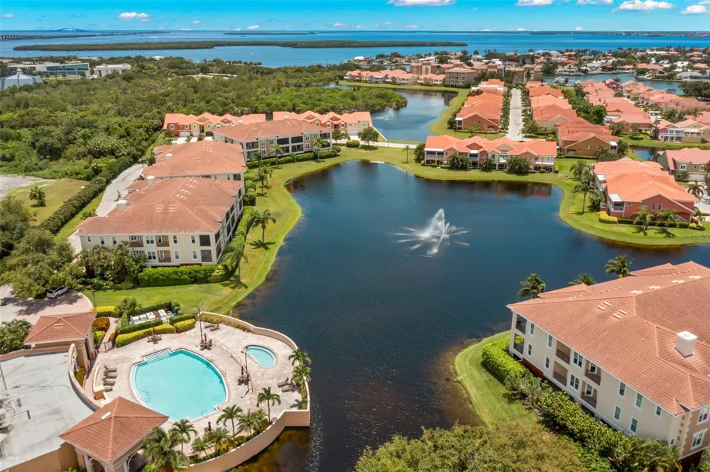 6 ACADEMY WAY S #221 St Petersburg, FL 33711