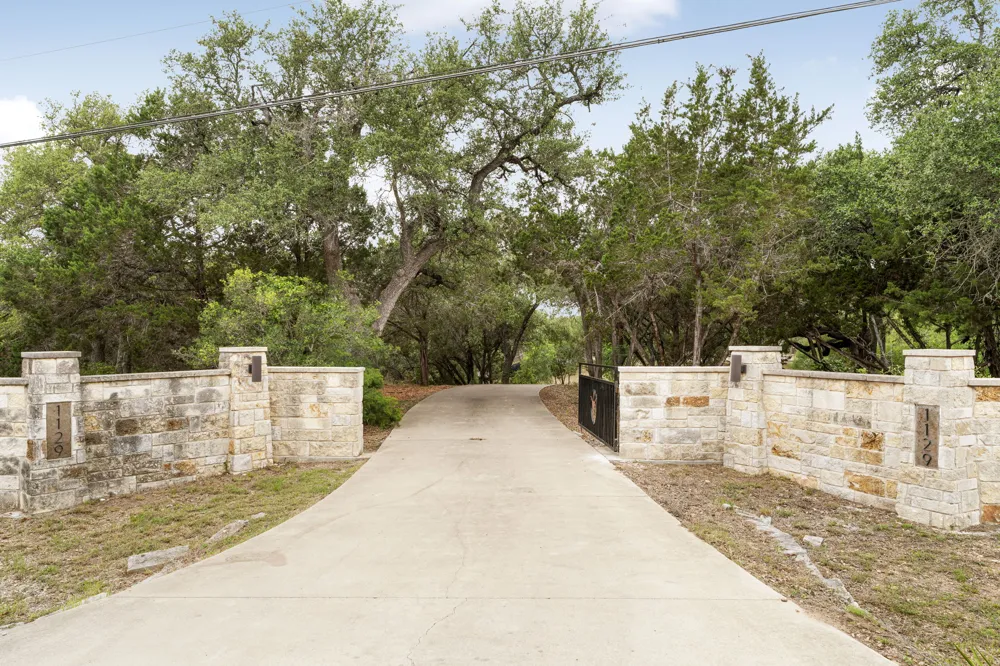 1129 Cedar Pass Road Driftwood, TX 78619