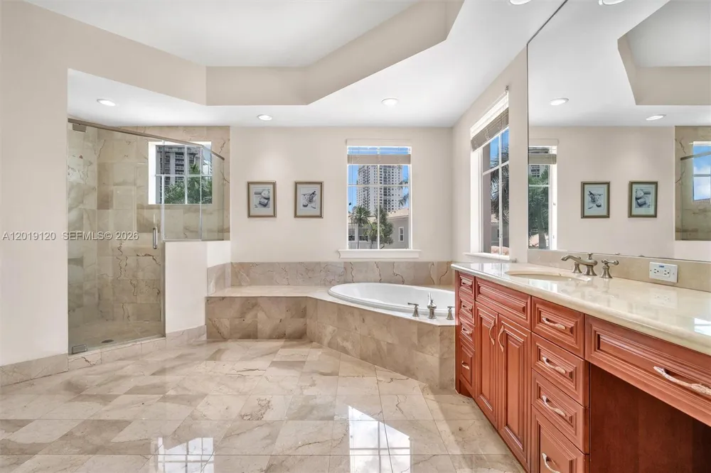 1480 Windjammer Way #. Hollywood, FL 33019