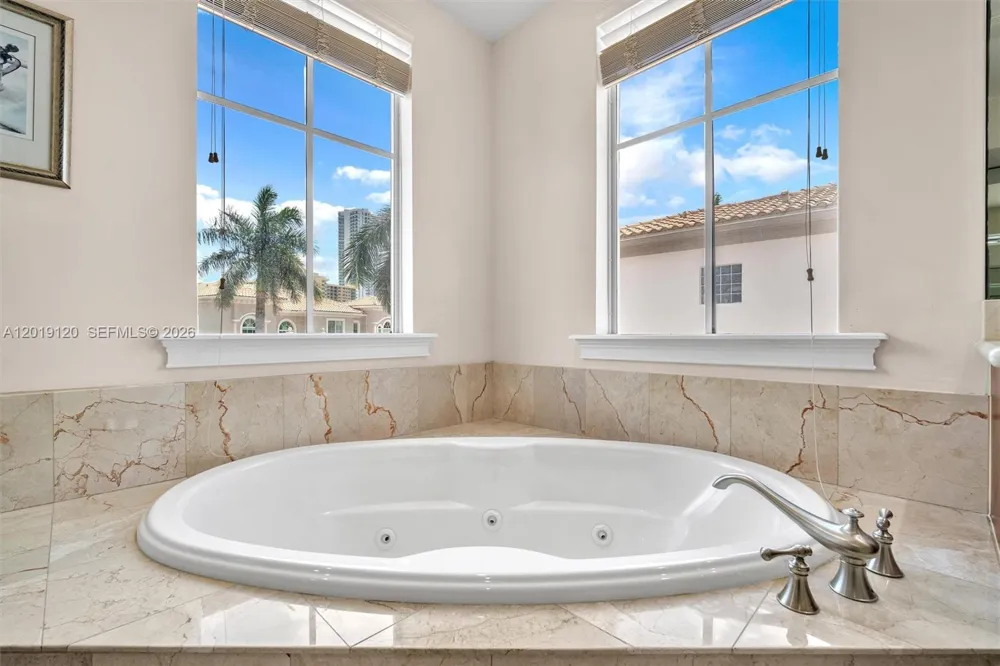 1480 Windjammer Way #. Hollywood, FL 33019