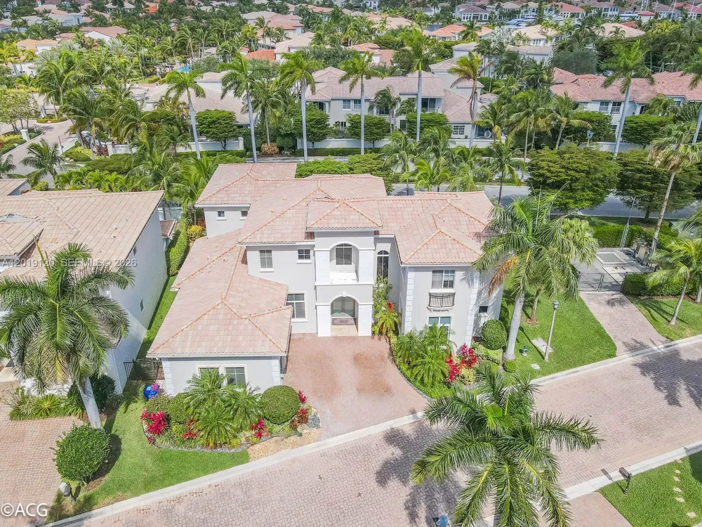 1480 Windjammer Way #. Hollywood, FL 33019