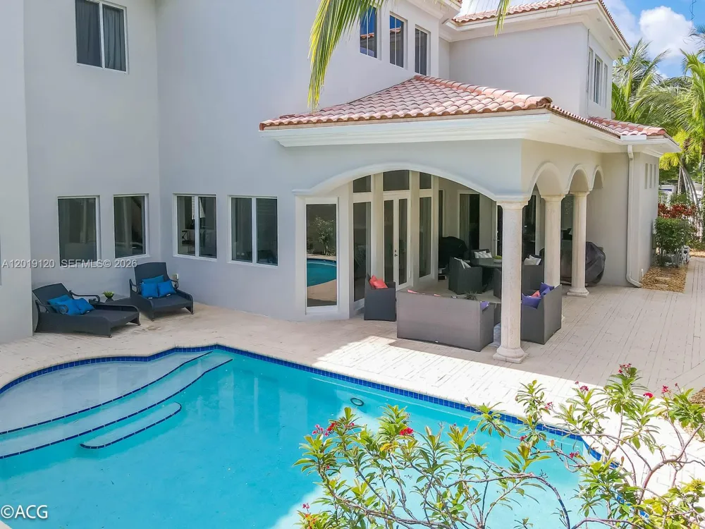 1480 Windjammer Way #. Hollywood, FL 33019