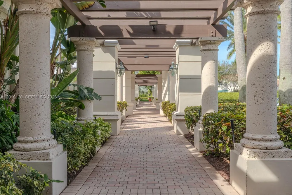 1480 Windjammer Way #. Hollywood, FL 33019