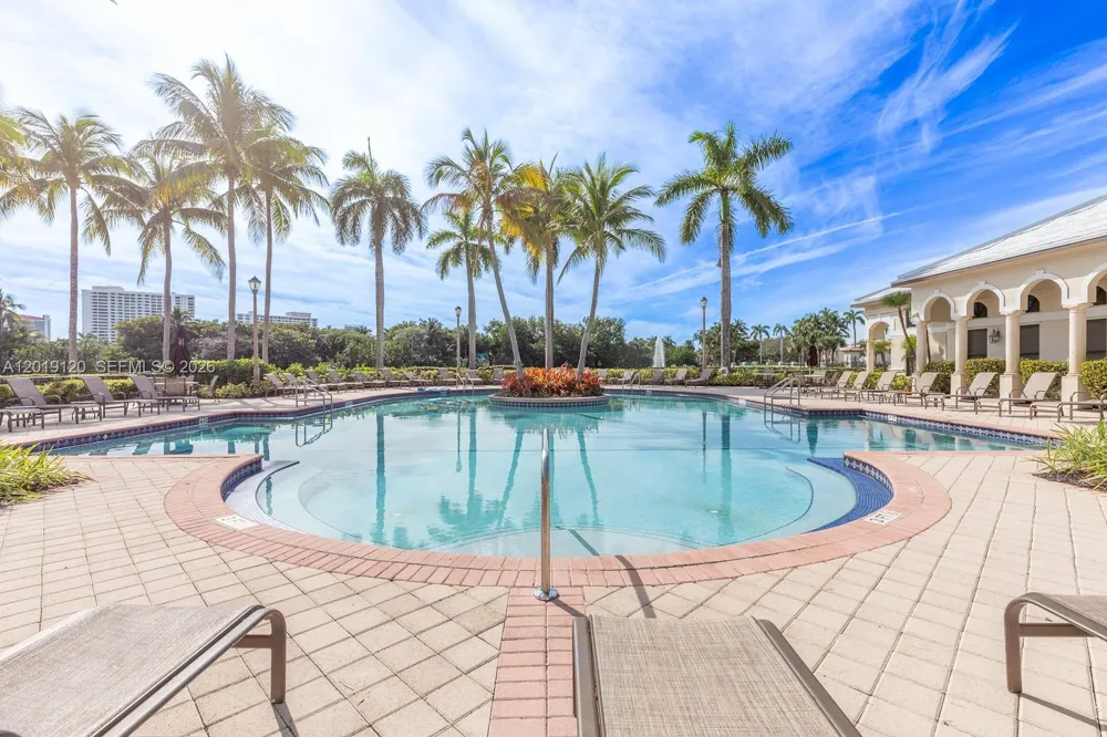 1480 Windjammer Way #. Hollywood, FL 33019