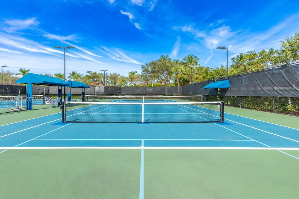 1480 Windjammer Way #. Hollywood, FL 33019