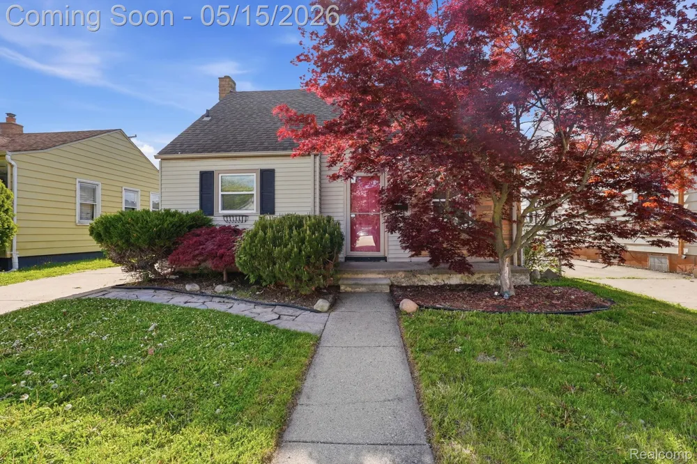 22413 Cushing Avenue Eastpointe City, MI 48021