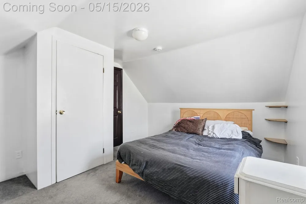 22413 Cushing Avenue Eastpointe City, MI 48021