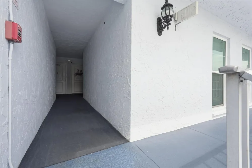 225 COUNTRY CLUB DRIVE #C332 Largo, FL 33771