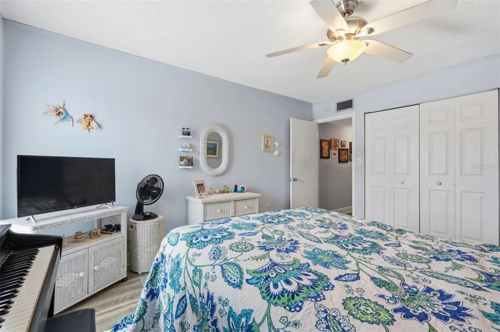 225 COUNTRY CLUB DRIVE #C332 Largo, FL 33771