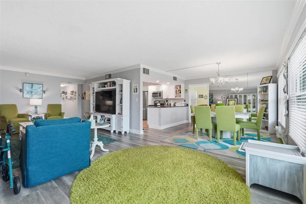225 COUNTRY CLUB DRIVE #C332 Largo, FL 33771