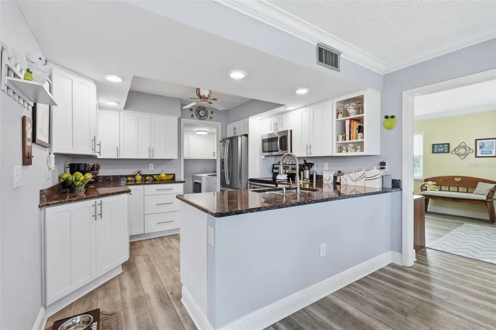 225 COUNTRY CLUB DRIVE #C332 Largo, FL 33771