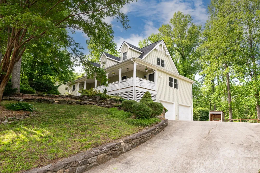 10 Terrapin Trail Flat Rock, NC 28731