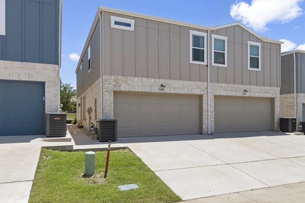 7688 Resting Mews North Richland Hills, TX 76182