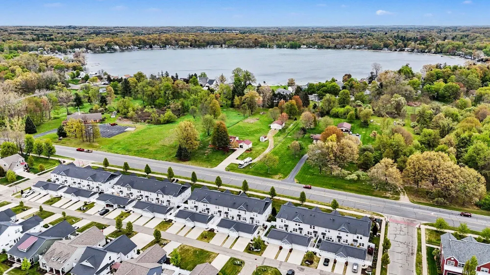 6897 Myers Lake Avenue NE Rockford, MI 49341