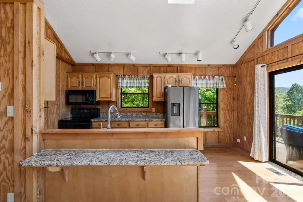 1206 Caldwell Mountain Road Hot Springs, NC 28743