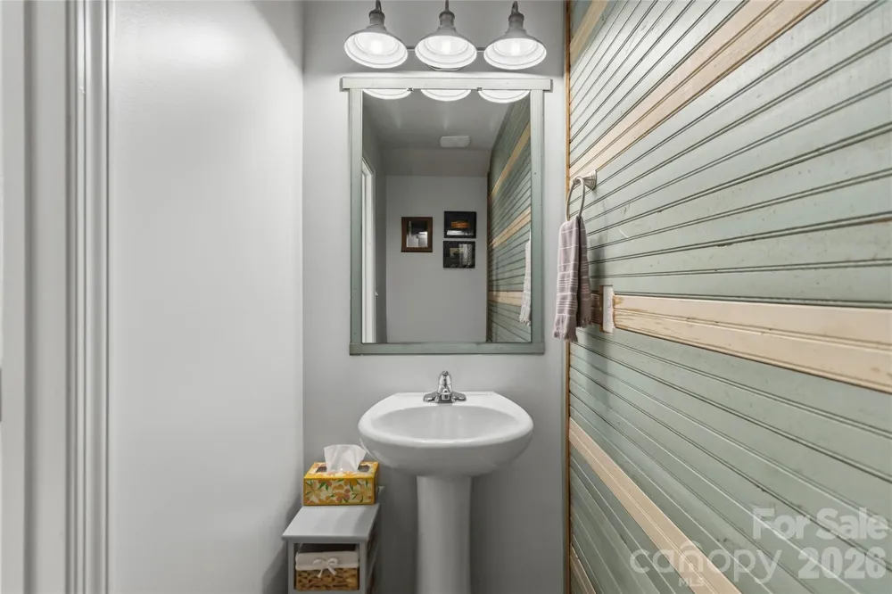 2220 Pinnacle View Drive Kings Mountain, NC 28086