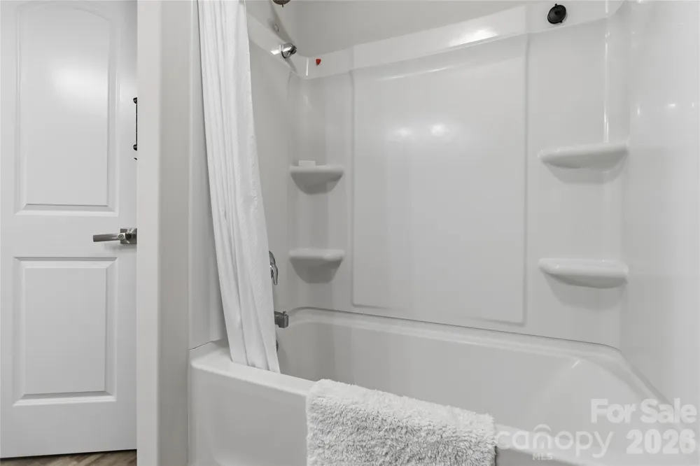 2220 Pinnacle View Drive Kings Mountain, NC 28086